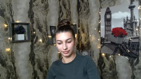 Karolina online show from 12.15.24