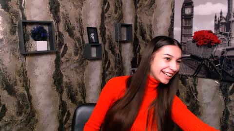 Karolina online show from 12.24.24