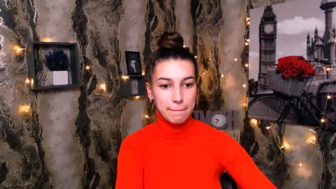Karolina online show from 12.25.24
