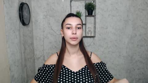 Karolina online show from 01.14.25