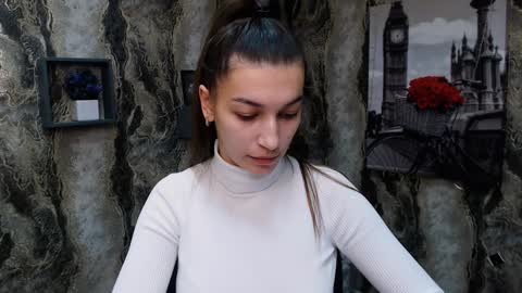 Karolina online show from 01.28.25