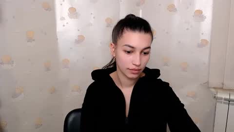 Karolina online show from 02.04.25