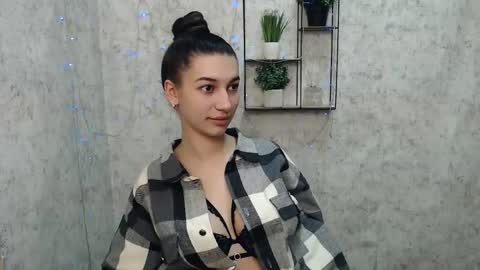 Karolina online show from 02.15.25
