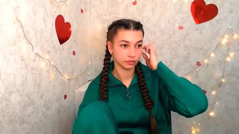 Karolina online show from 02.24.25