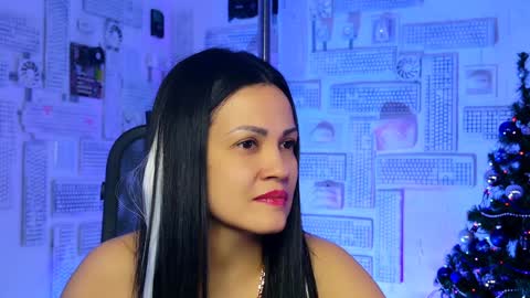 Karolina online show from 12.30.24