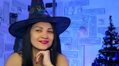 Karolina online show from 12.31.24