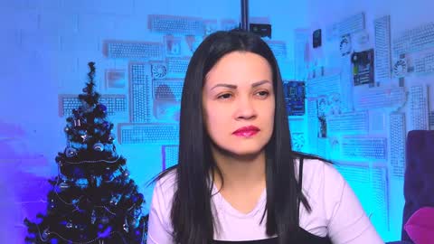 Karolina online show from 01.14.25