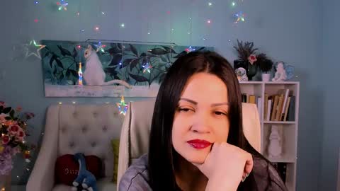 Karolina online show from 02.05.25