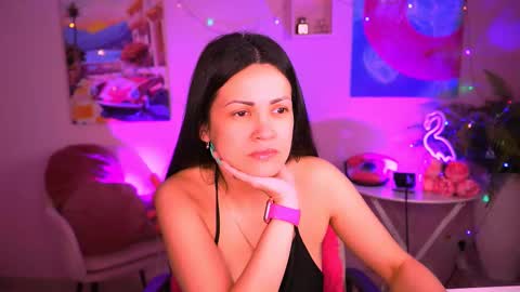 Karolina online show from 02.18.25