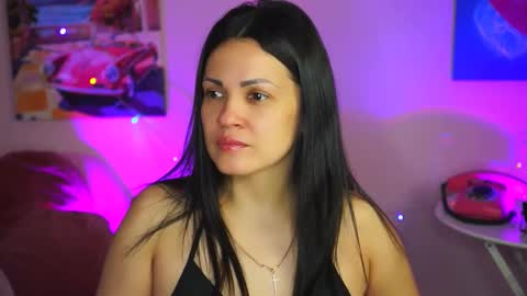 Karolina online show from 02.18.25