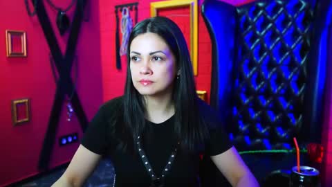 Karolina online show from 02.22.25