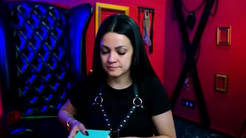 Karolina online show from 03.06.25