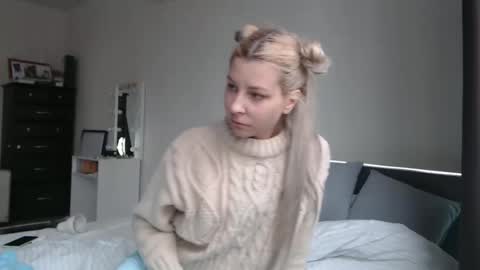 Snapshot of karolinas777x chatting on 02.20.25 Karolinas777x online show from 02.20.25