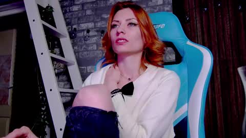 karoline121 online show from 02.19.25