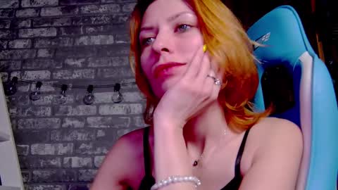 karoline121 online show from 02.20.25