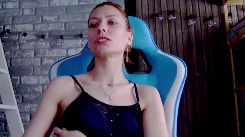 karoline121 online show from 02.21.25