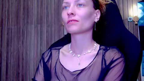karoline121 online show from 03.11.25