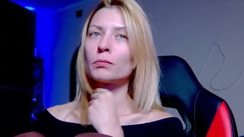 karoline121 online show from 10.01.25