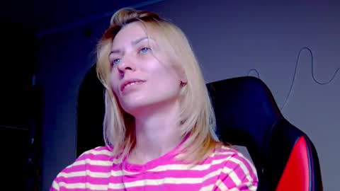 karoline121 online show from 10.02.25