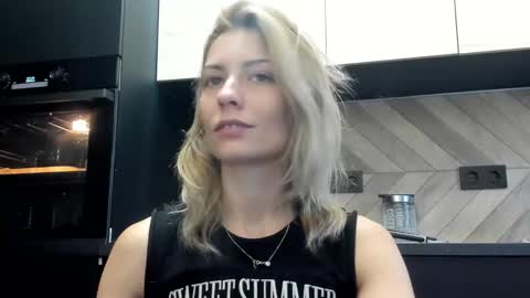 karoline121 online show from 10.07.25