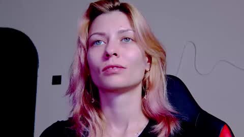 karoline121 online show from 11.03.25