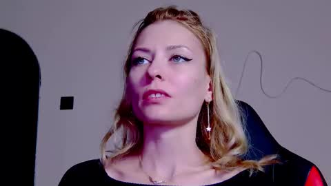 karoline121 online show from 11.09.25