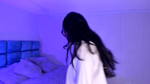 Karoline  online show from 02.01.25