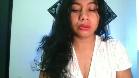 karolinecute online show from 01.15.25