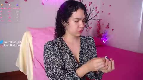 Snapshot of karolkat_1 chatting on 09.28.25 Karolina 3 online show from 09.28.25