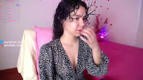 Snapshot of karolkat_1 chatting on 10.27.25 Karolina 3 online show from 10.27.25