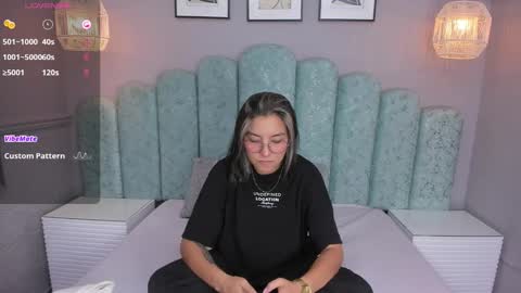 Karol Santos online show from 12.07.24