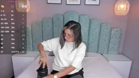 Karol Santos online show from 12.07.24