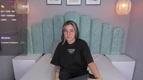 Karol Santos online show from 12.15.24