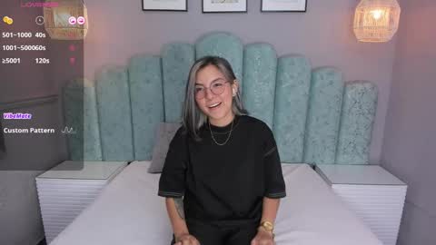 Karol Santos online show from 12.17.24