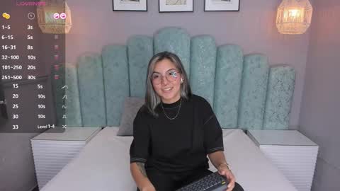 Karol Santos online show from 12.17.24