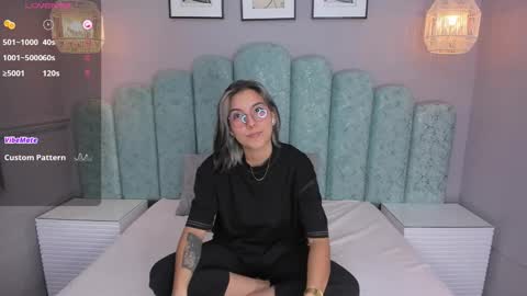 Karol Santos online show from 12.20.24