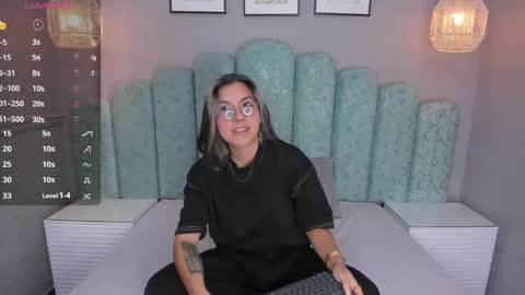 Karol Santos online show from 01.28.25