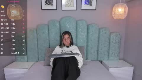 Karol Santos online show from 02.12.25