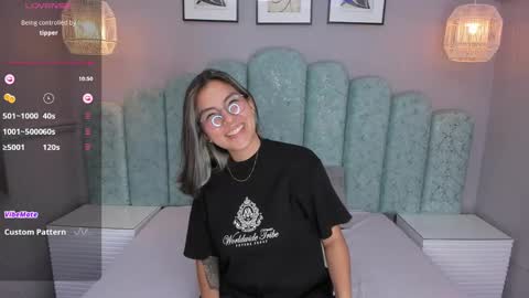 Karol Santos online show from 02.15.25