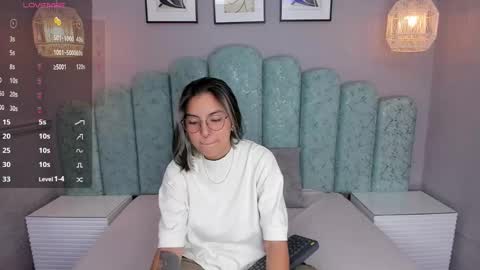 Karol Santos online show from 02.22.25