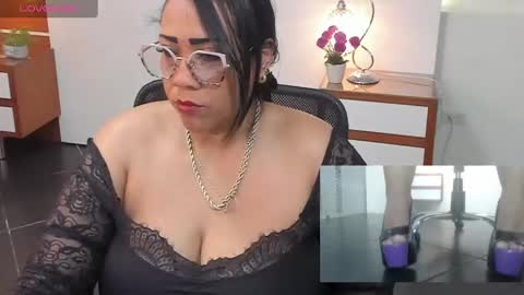karolwestt online show from 09.10.25