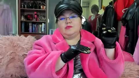 Kary Queen online show from 12.04.24