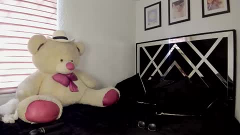 Kasie lopez online show from 09.26.25