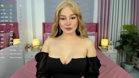My name is Kassandra... Nice to meet you  thumb up me please its important online show from 03.10.25