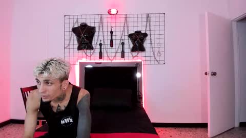 Her Kasandra kanye  Him Liam jannick online show from 09.18.25