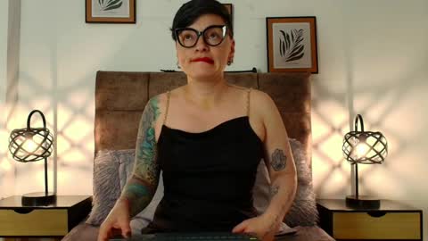 kat paradisse online show from 04.26.26