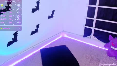 Snapshot of kat_riina chatting on 12.12.24 ANA online show from 12.12.24