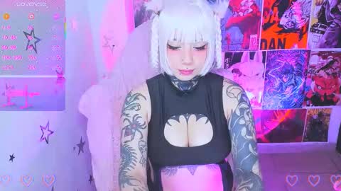 Snapshot of kat_riina chatting on 10.24.25 ANA online show from 10.24.25