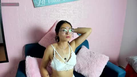 Snapshot of kat_santana chatting on 04.10.26 Kat Santana online show from 04.10.26