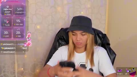 Snapshot of kata22sofia chatting on 11.22.25 kata22sofia online show from 11.22.25